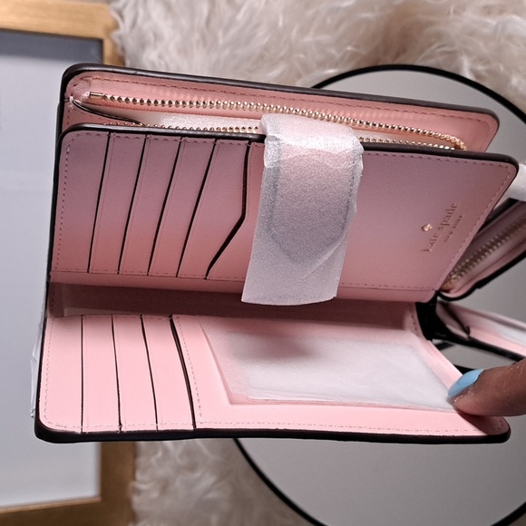 Kate Spade NWTs Staci Medium Billfold - Picture 4 of 6